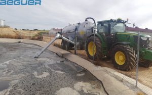 Cisternas agricolas de 22000 litros Beguer con brazo de carga doble